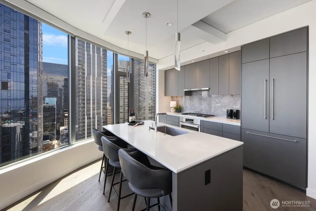 2510 6th Avenue Seattle WA 98121