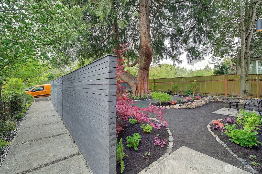 7912 34th Avenue SW Seattle WA 98126