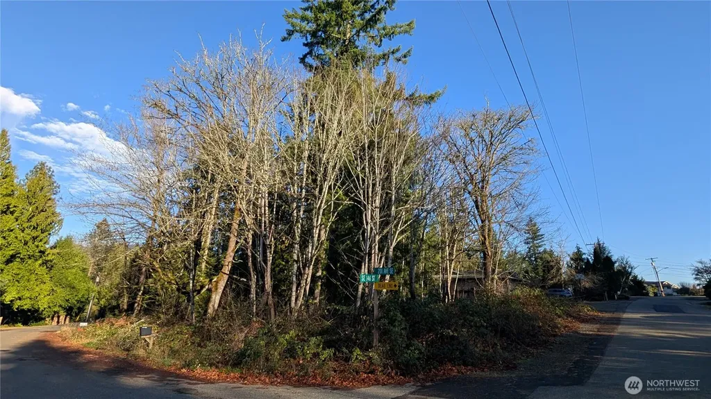 145 201st Avenue SE Renton WA 98058