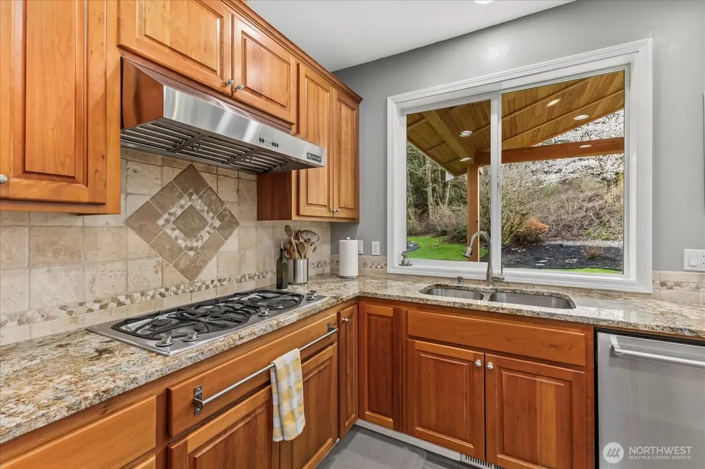10416 195th Street NE Arlington WA 98223