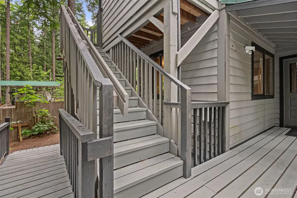 41 N Dow Place Hoodsport WA 98548