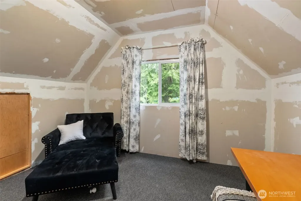 41 N Dow Place Hoodsport WA 98548