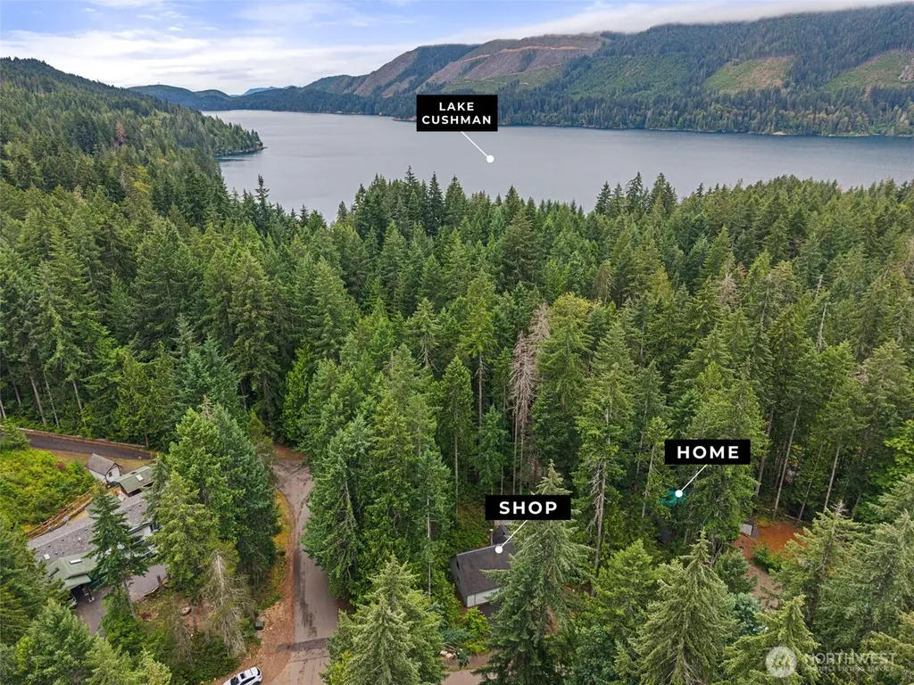 41 N Dow Place Hoodsport WA 98548