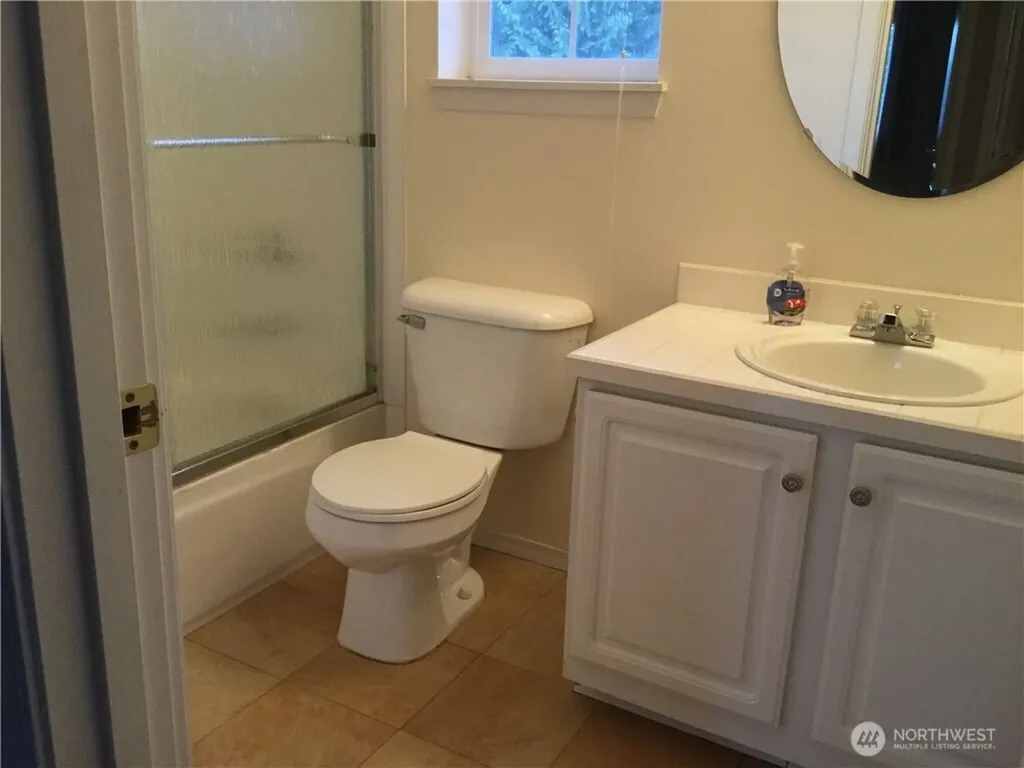 10030 Holly Drive Everett WA 98204