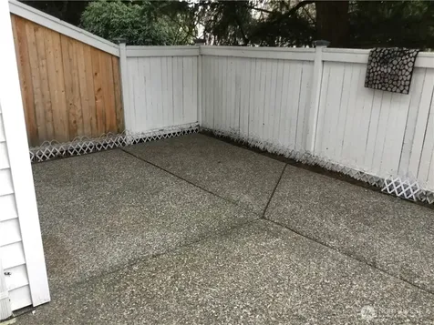 10030 Holly Drive Everett WA 98204