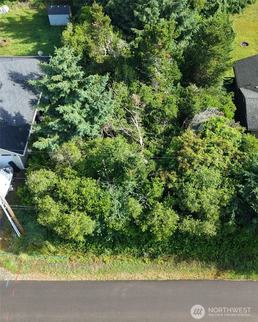 582 Ensign Avenue NW Ocean Shores WA 98569