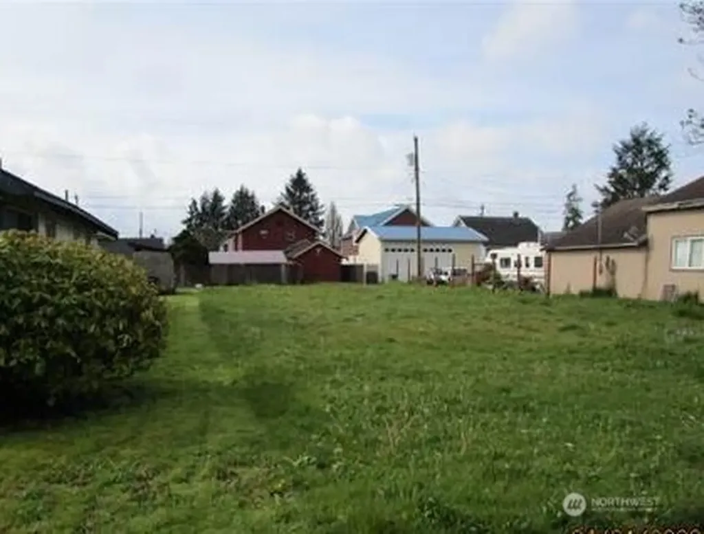 2634 Simpson Avenue Ocean Shores WA 98550