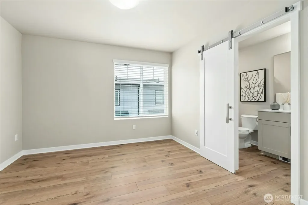 13730 Manor Way Lynnwood WA 98087