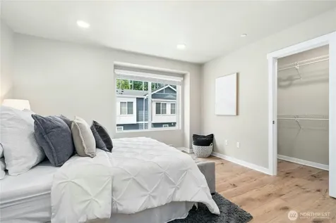 13730 Manor Way Lynnwood WA 98087