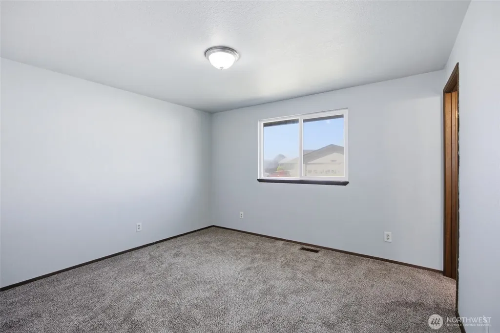 155 NE D Street Ephrata WA 98823