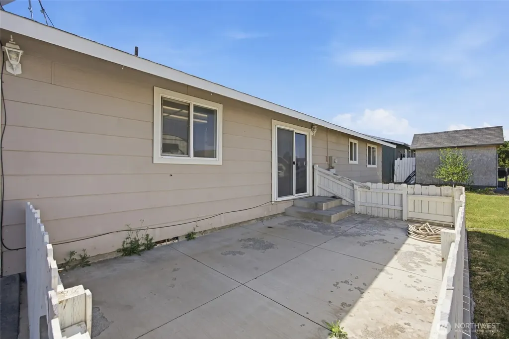 155 NE D Street Ephrata WA 98823