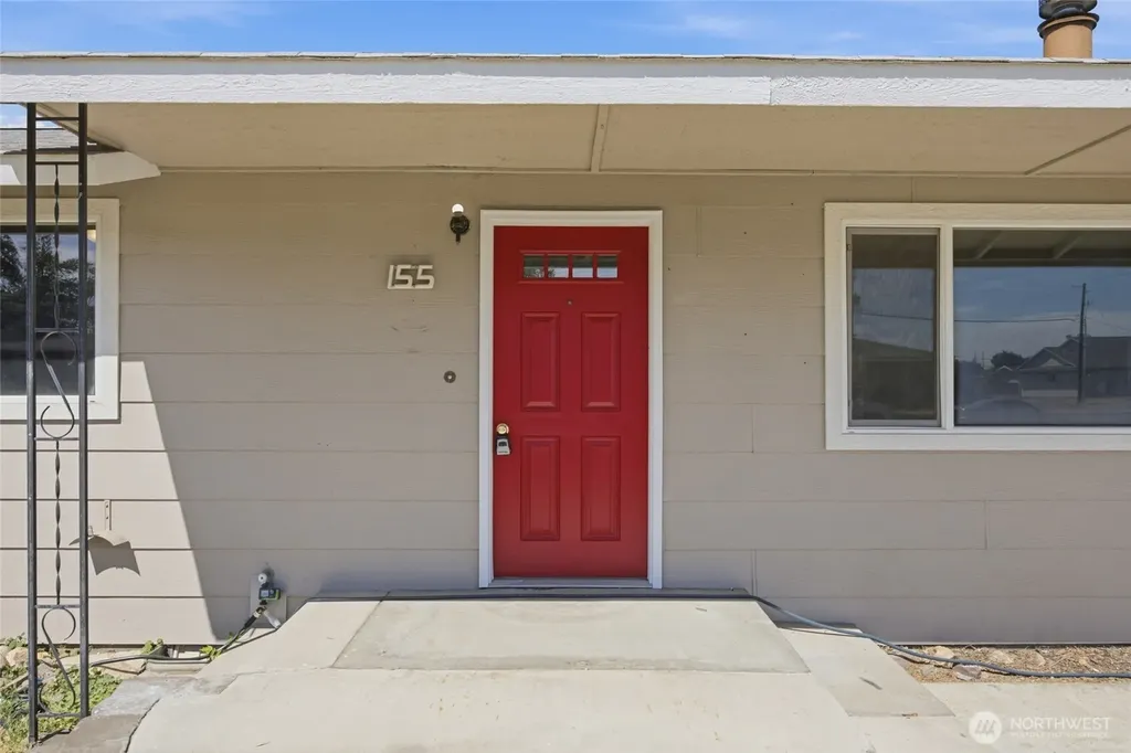 155 NE D Street Ephrata WA 98823