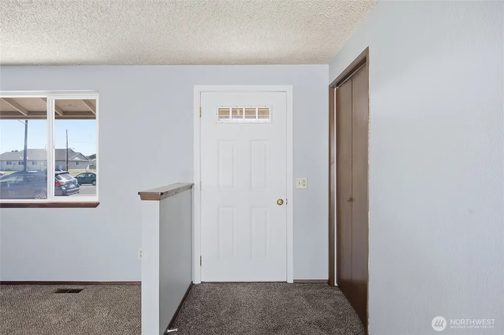 155 NE D Street Ephrata WA 98823