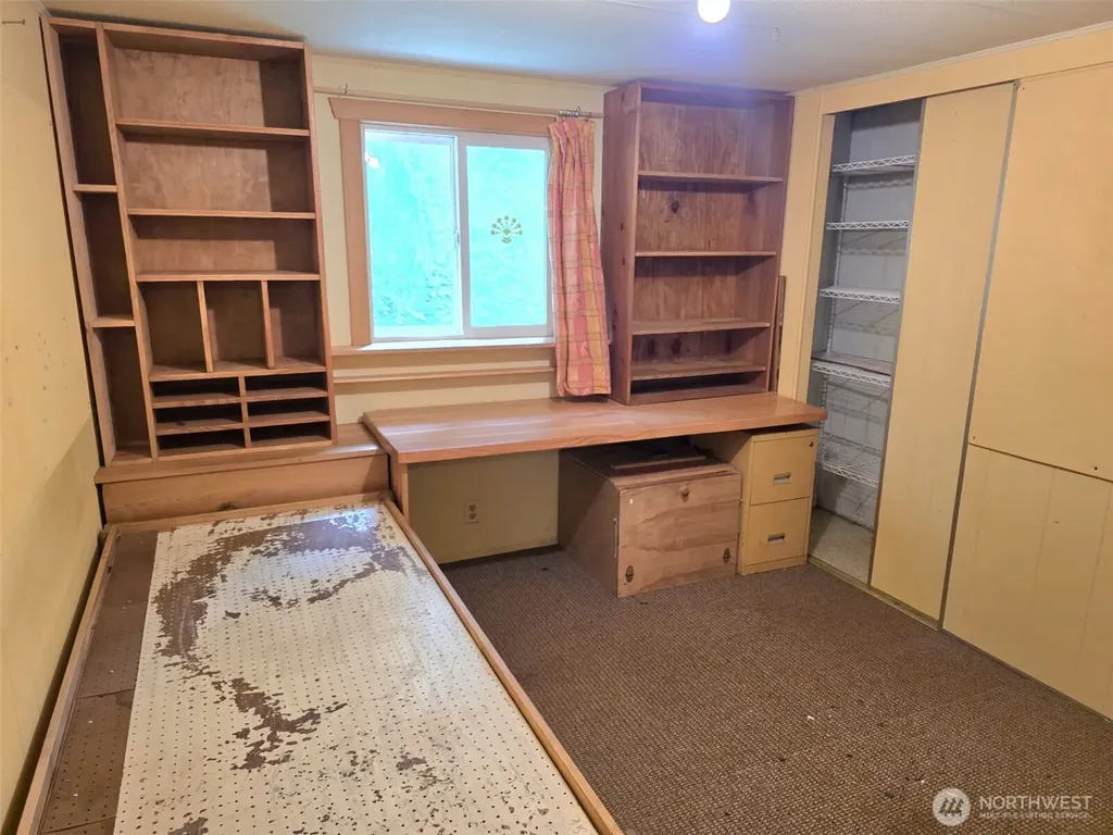 32906 54th Avenue S Roy WA 98580