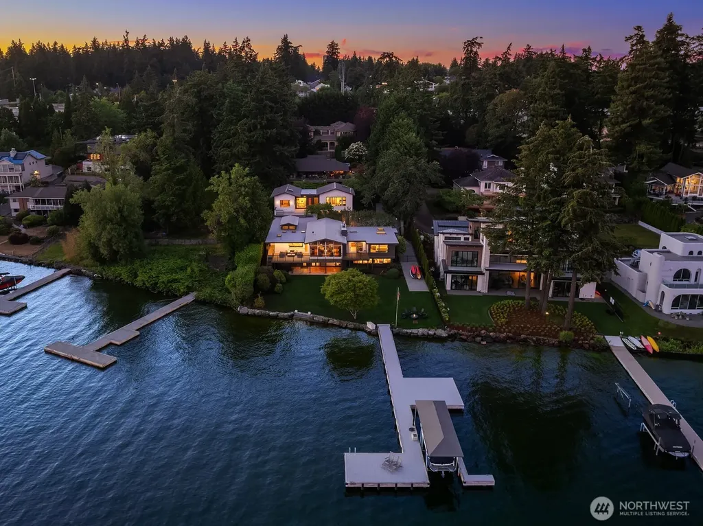 10929 SE Lake Road Bellevue WA 98004