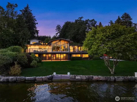 10929 SE Lake Road Bellevue WA 98004