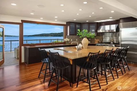 10929 SE Lake Road Bellevue WA 98004