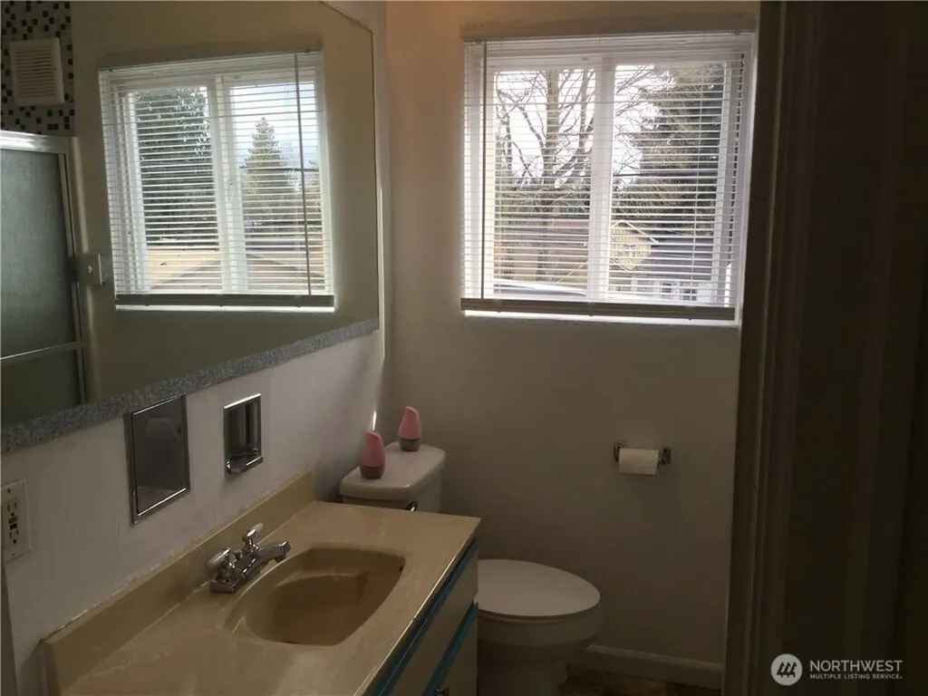 801 Pecks Drive Everett WA 98203