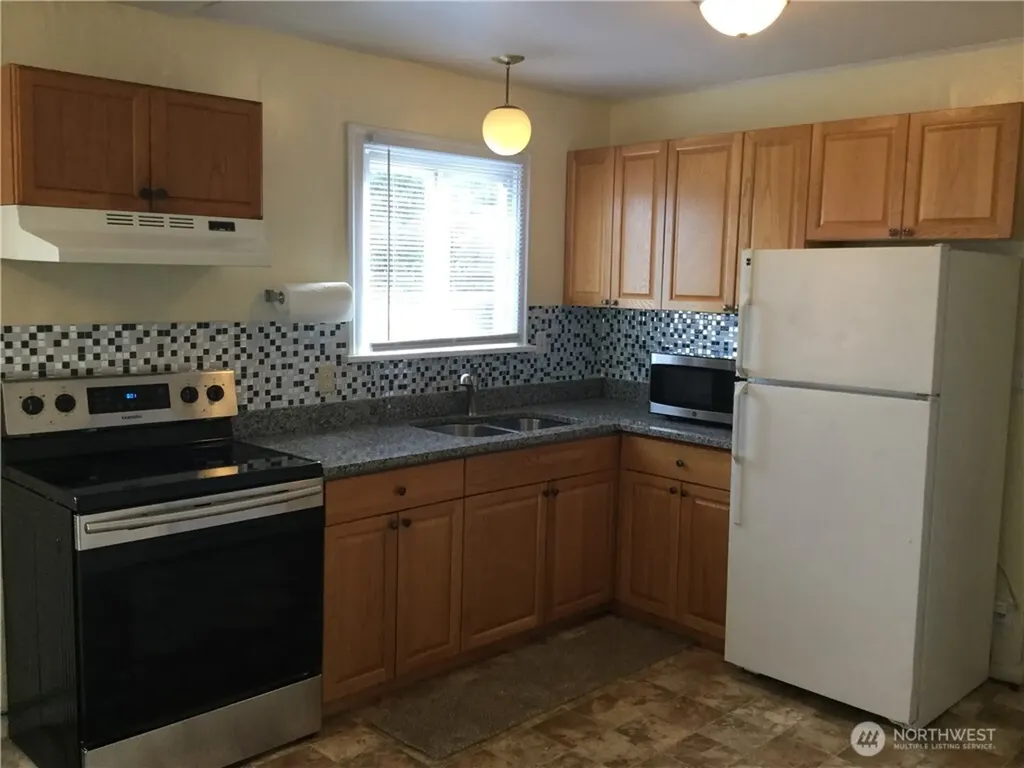 801 Pecks Drive Everett WA 98203