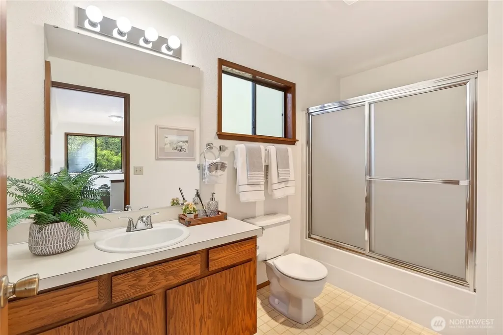 23927 SE 238th Street Maple Valley WA 98038