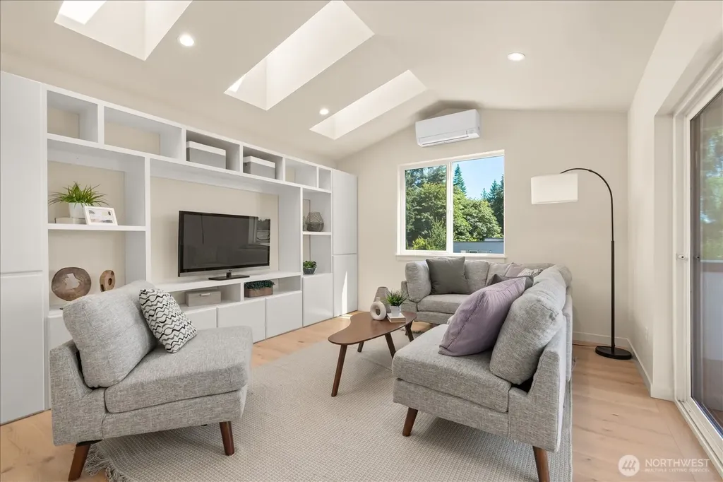 13702 37th Avenue NE Seattle WA 98125