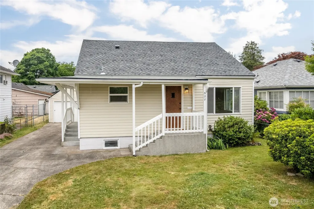 527 24th Avenue Longview WA 98632