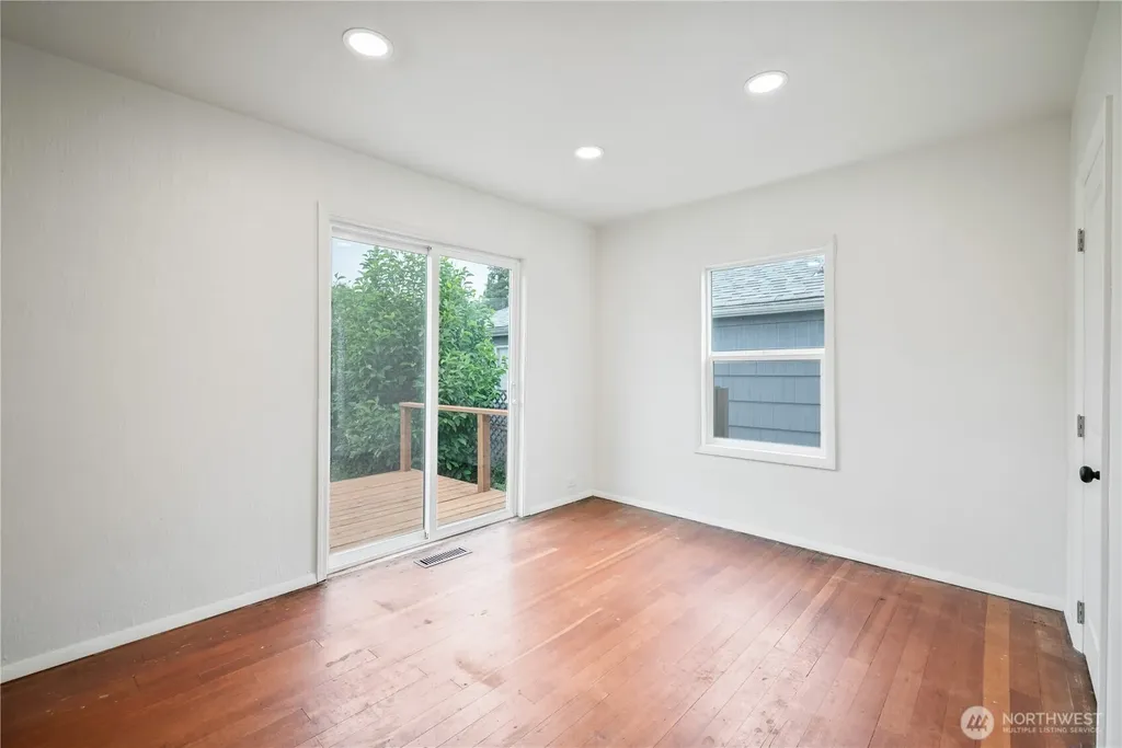 527 24th Avenue Longview WA 98632
