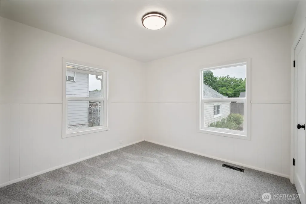 527 24th Avenue Longview WA 98632