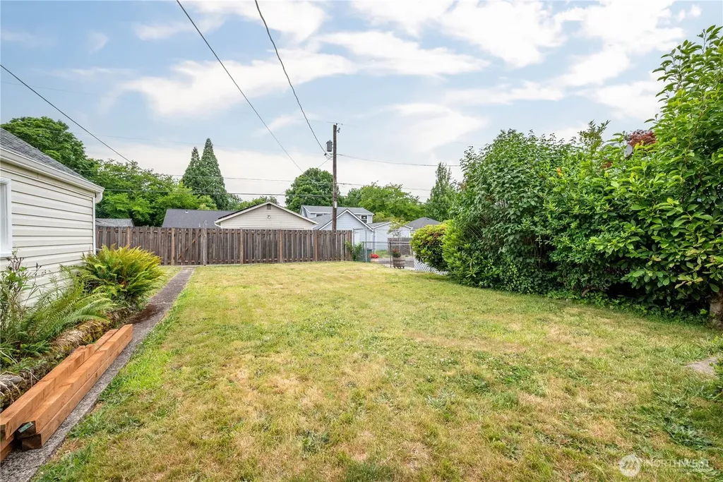 527 24th Avenue Longview WA 98632