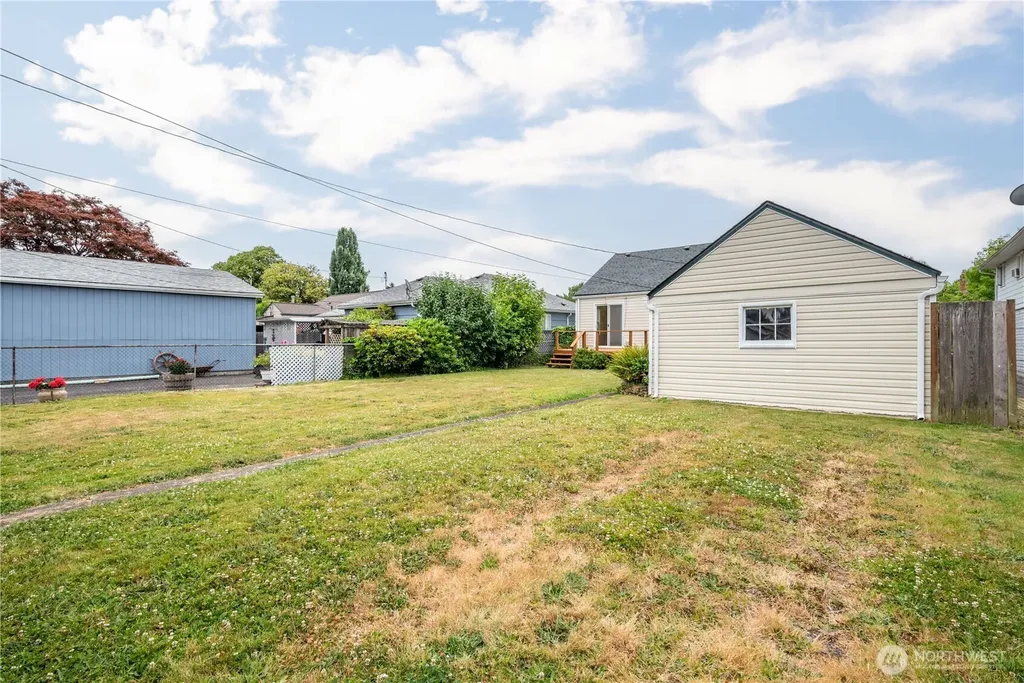527 24th Avenue Longview WA 98632