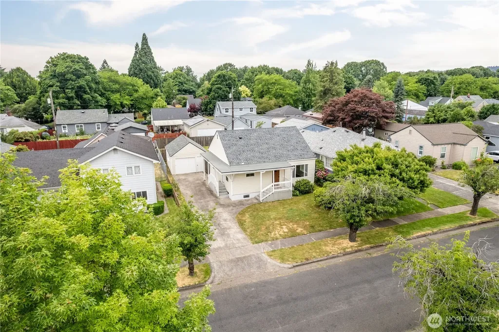 527 24th Avenue Longview WA 98632
