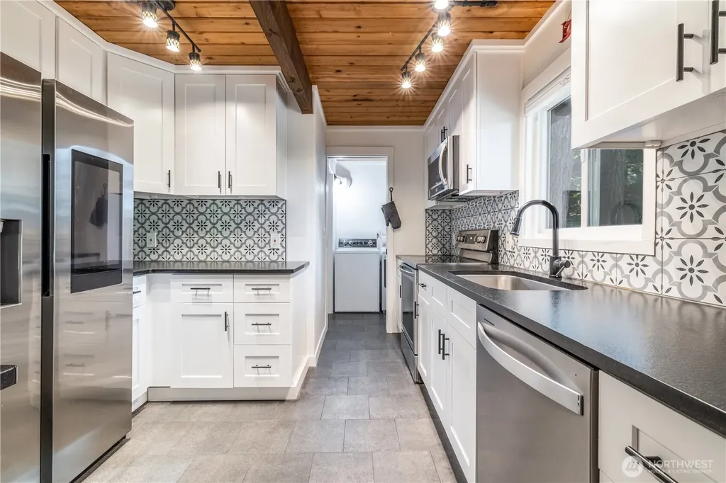110 E Way To Tipperary Street Shelton WA 98584