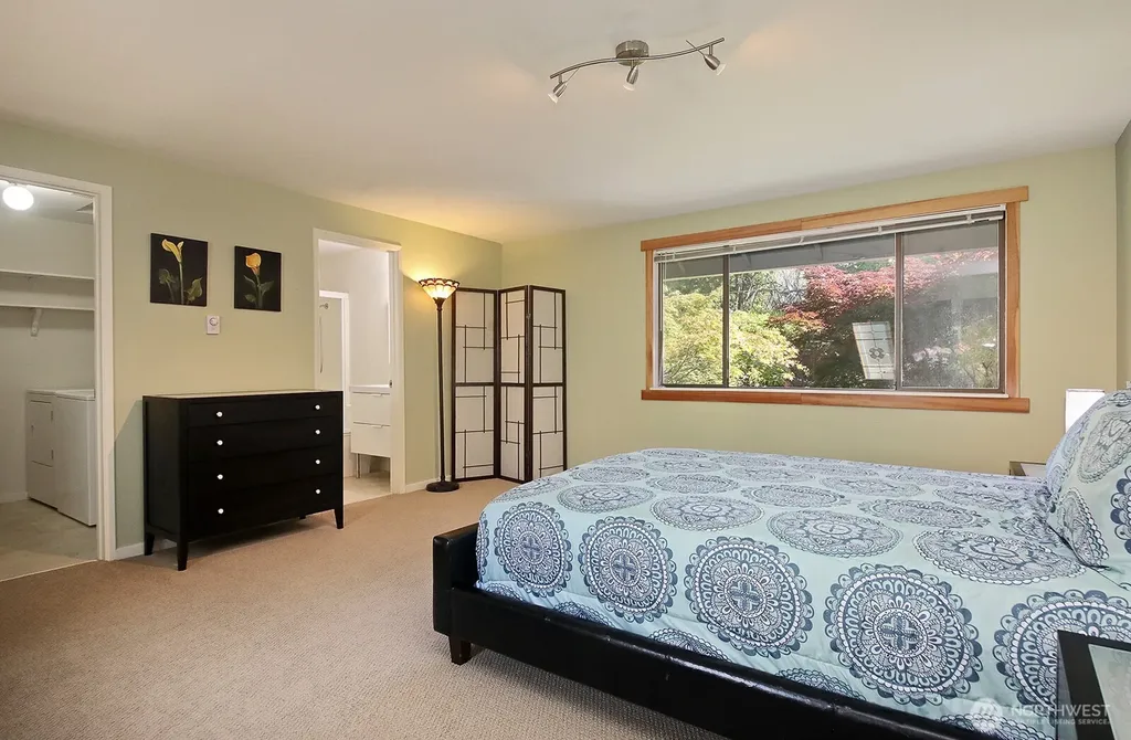 137 4th Street Langley WA 98260