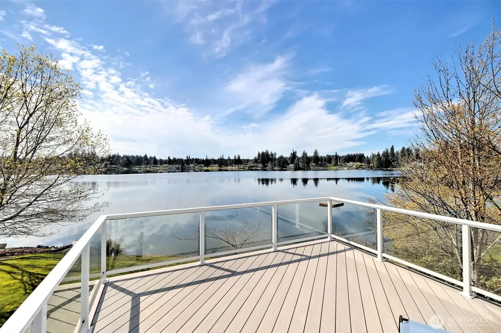 1860 E Island Lake Drive Shelton WA 98584