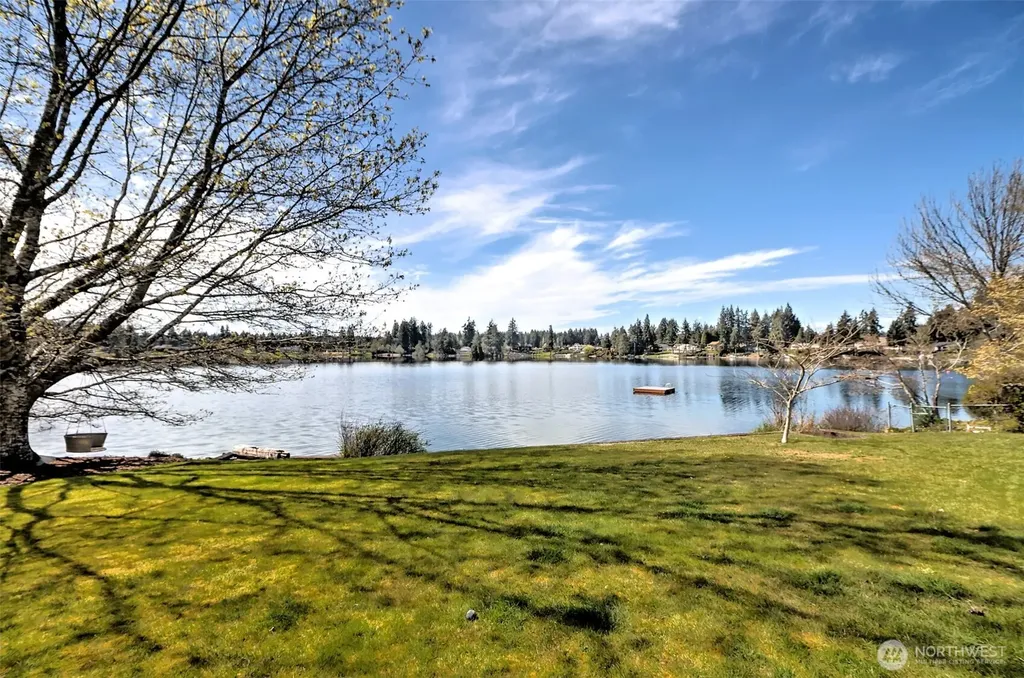 1860 E Island Lake Drive Shelton WA 98584