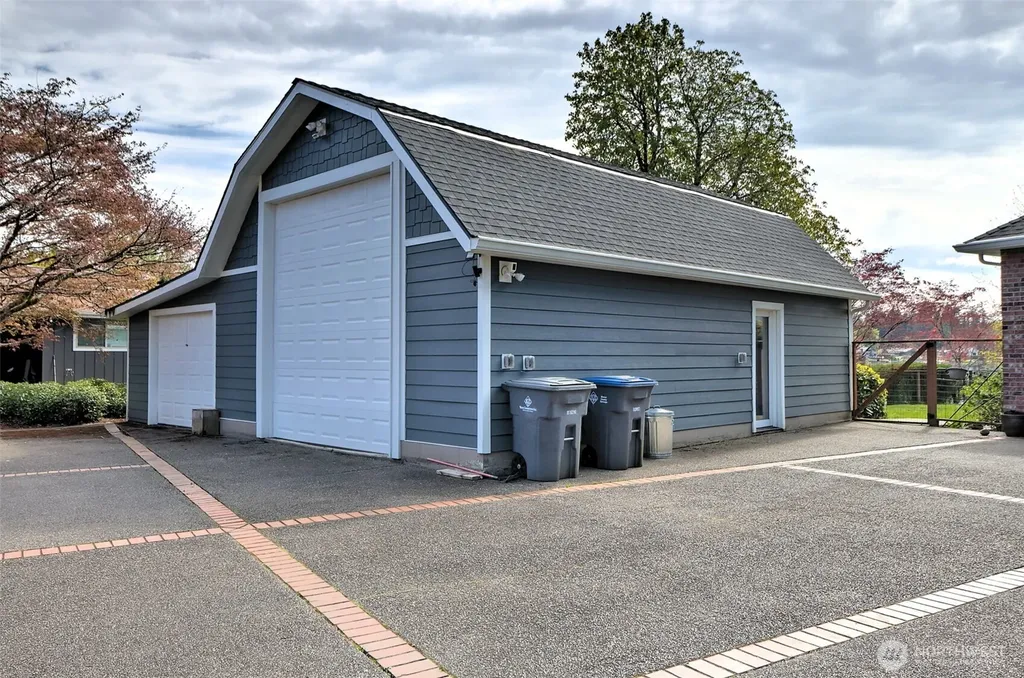 1860 E Island Lake Drive Shelton WA 98584