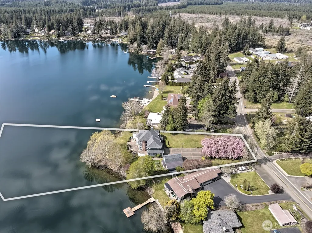 1860 E Island Lake Drive Shelton WA 98584