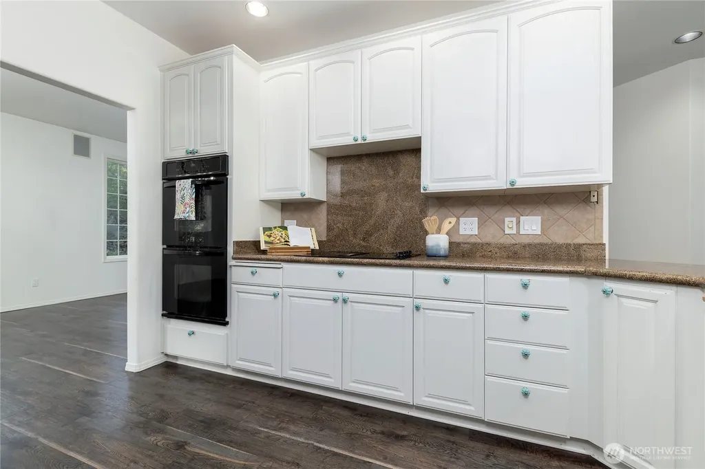 1860 E Island Lake Drive Shelton WA 98584