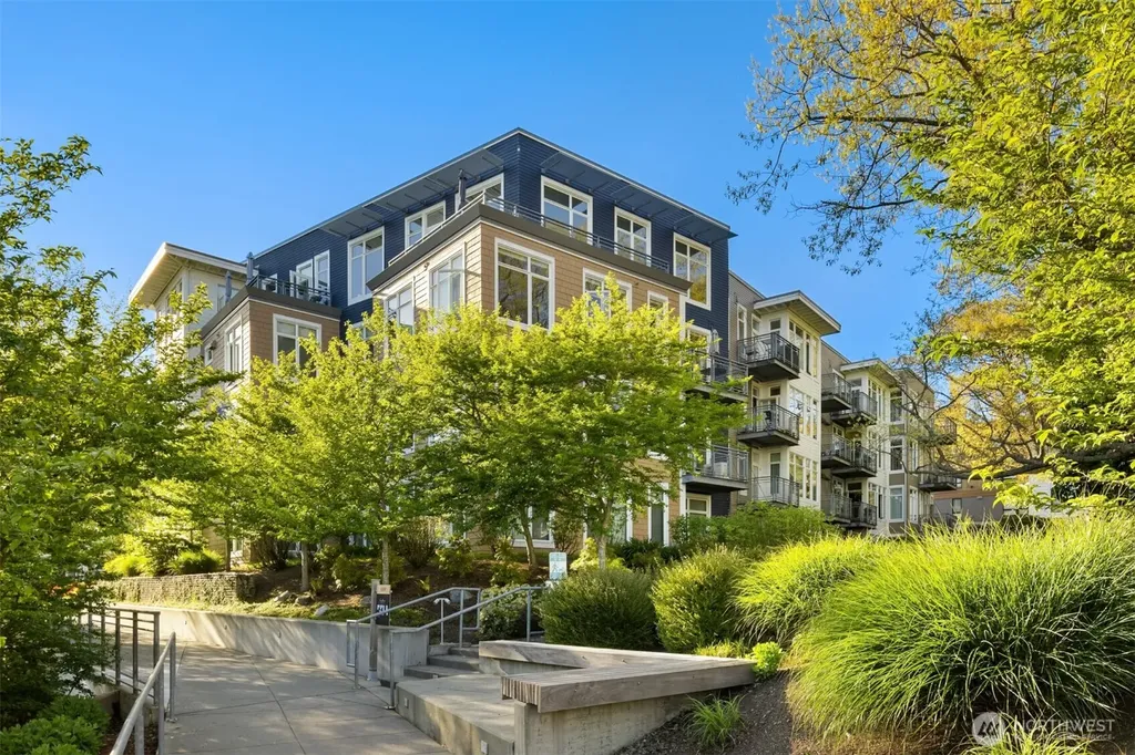 190 Harbor Square Loop NE Bainbridge Island WA 98110