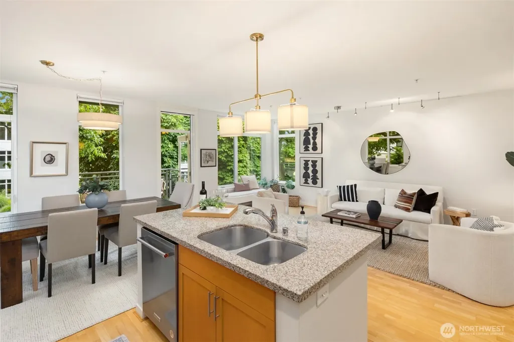 190 Harbor Square Loop NE Bainbridge Island WA 98110