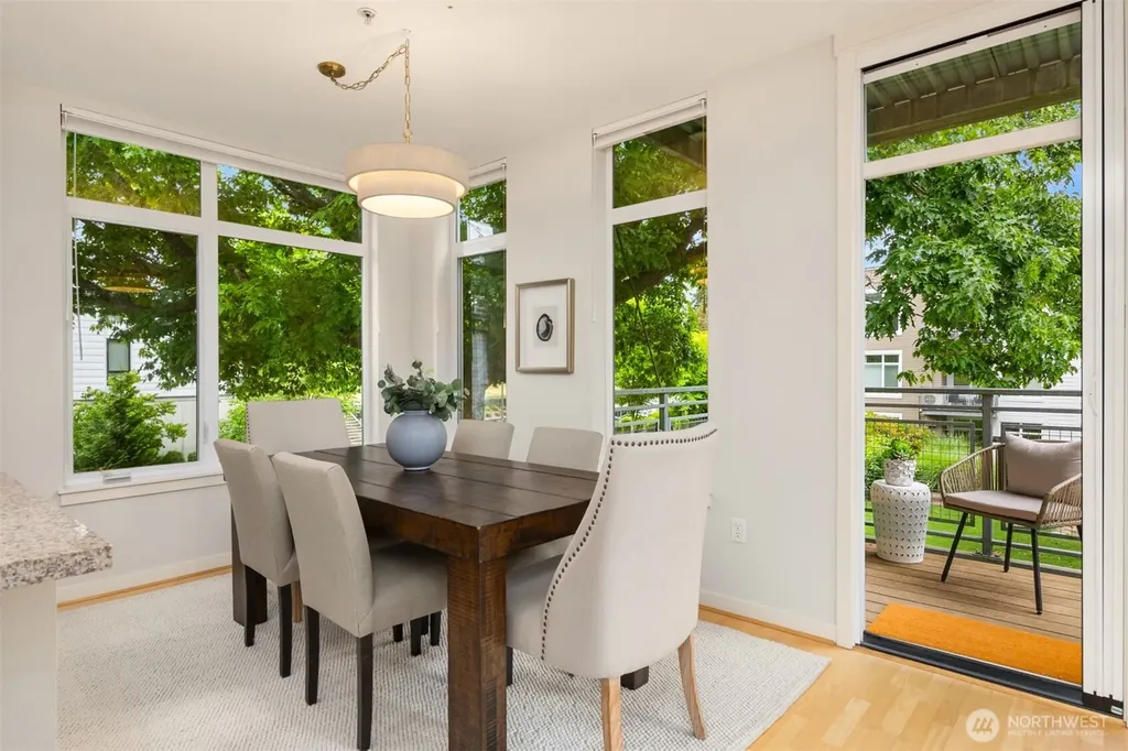 190 Harbor Square Loop NE Bainbridge Island WA 98110