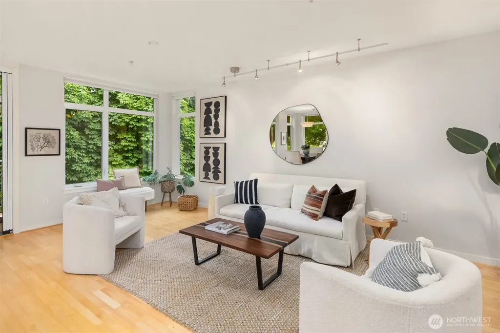190 Harbor Square Loop NE Bainbridge Island WA 98110
