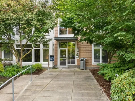 190 Harbor Square Loop NE Bainbridge Island WA 98110
