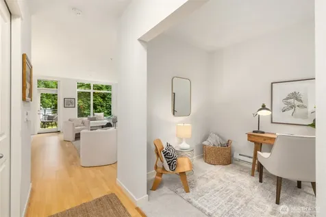 190 Harbor Square Loop NE Bainbridge Island WA 98110