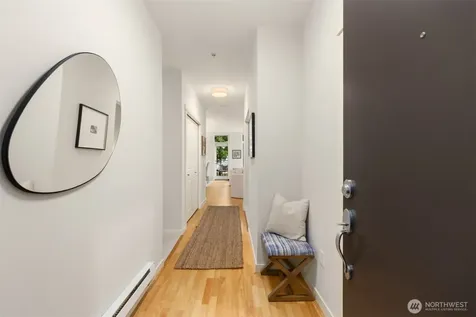 190 Harbor Square Loop NE Bainbridge Island WA 98110