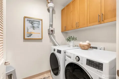 190 Harbor Square Loop NE Bainbridge Island WA 98110