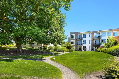 190 Harbor Square Loop NE Bainbridge Island WA 98110
