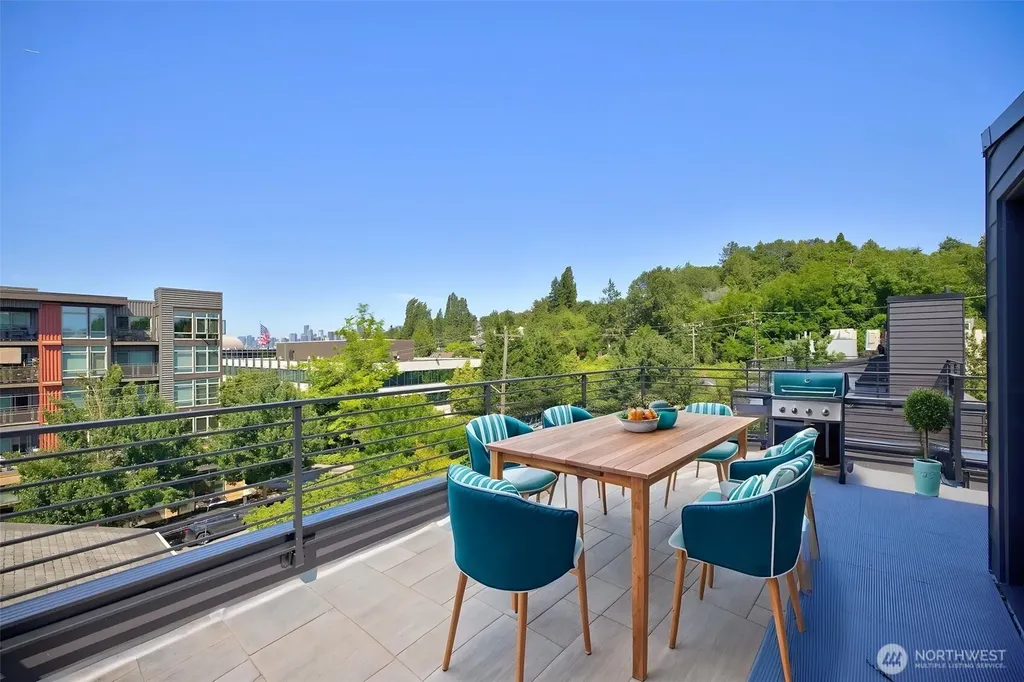 4107 25th Avenue SW Seattle WA 98106