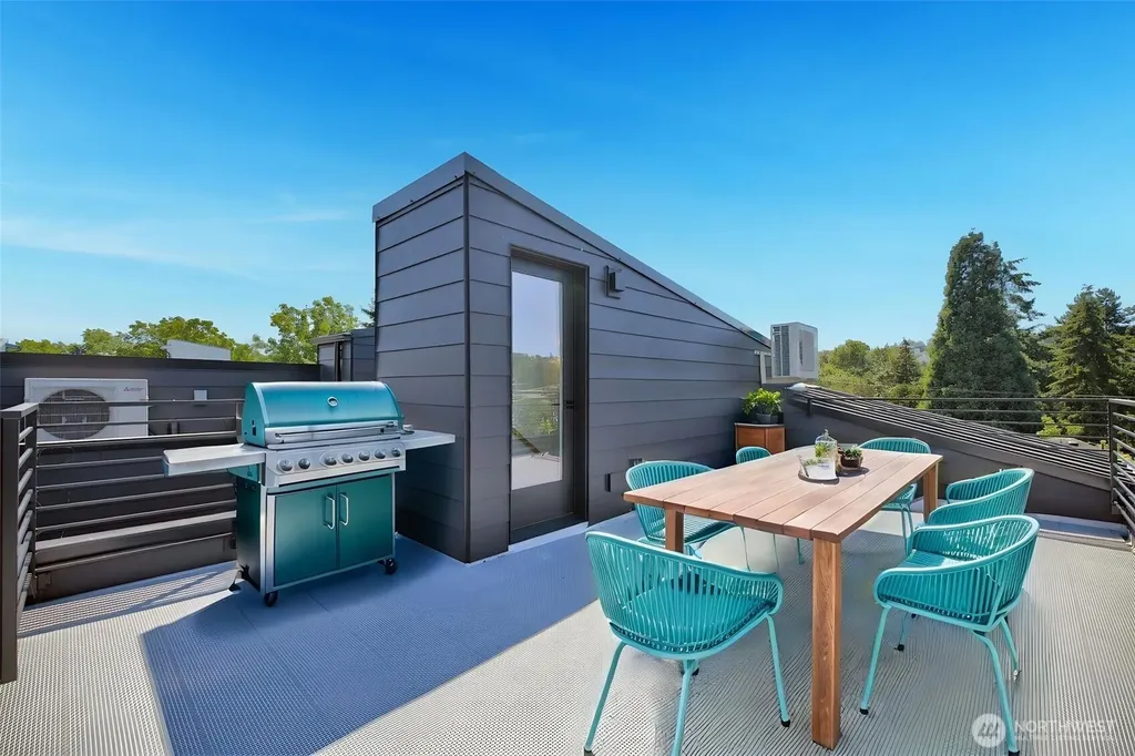 4107 25th Avenue SW Seattle WA 98106