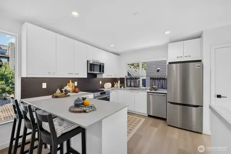 4107 25th Avenue SW Seattle WA 98106